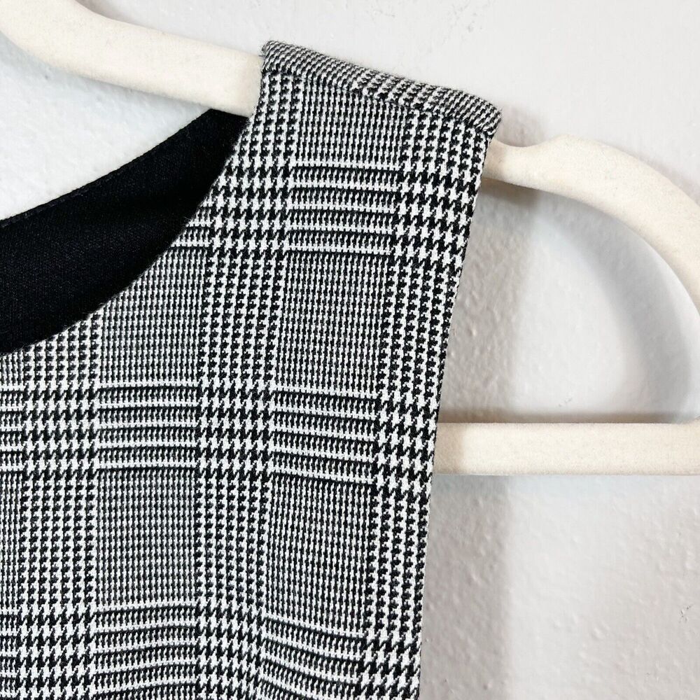 AQUA Black/White Stripped Ruffle Dress Size Large - Picture 4 of 9